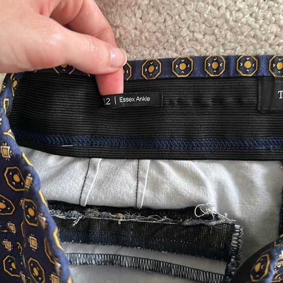 Talbots Boho Artsy Navy Geometric Essex Ankle Pull On Stretch Skinny Fit Pants - Picture 6 of 8